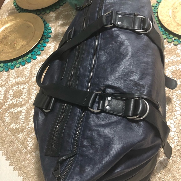 JOHN VARVATOS NAVY LEATHER DUFFEL BAG - Picture 3 of 8
